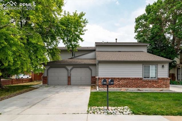 5090 E 125th Avenue Thornton, CO Townhouse Active - Photo 1 of 37. Opens carousel modal