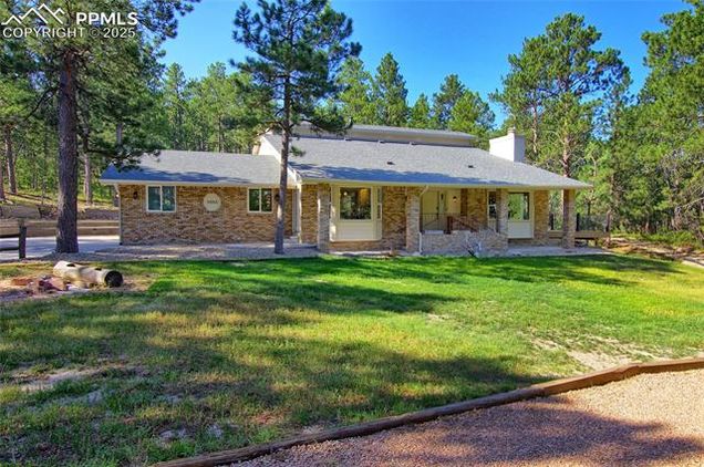 1085 Melinda Lane