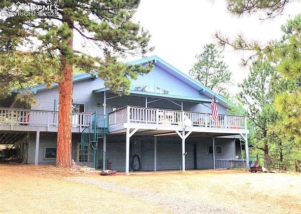 305 Comanche Drive
