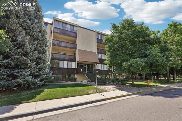 6980 E Girard Avenue Unit 204
