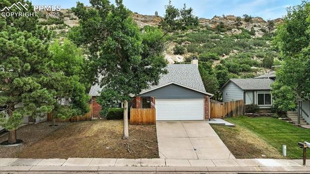 6290 Pemberton Way