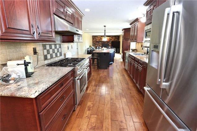 438 Fort Couch Rd Pittsburgh Pa 15241 Mls 1422042 Estately