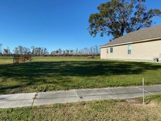 2320 Maureen Lane