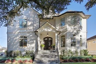 6641 Bellaire Drive