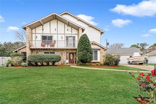 7 Five Oaks Drive