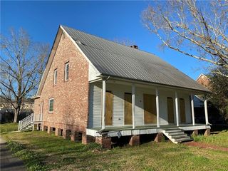 206 Oak Drive
