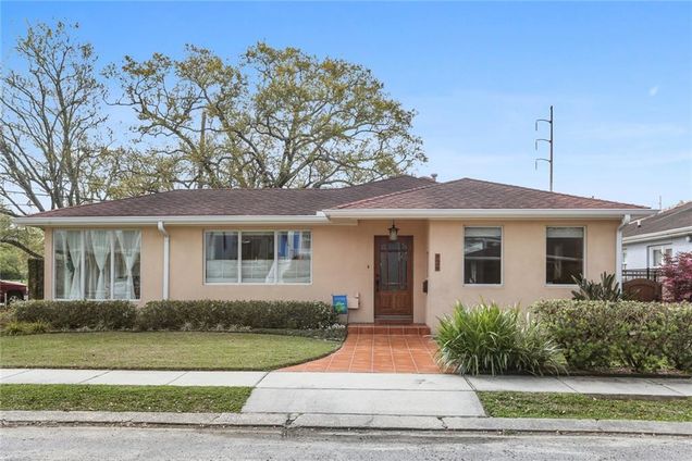 2 S Park Place New Orleans, LA House Sold - Photo 1 of 26. Opens carousel modal