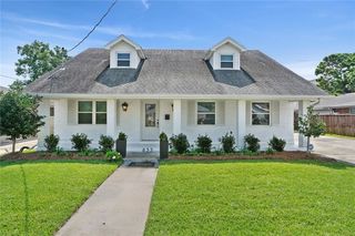 833 Rosa Avenue