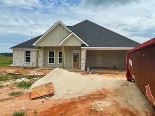 19512 Deerfield Loop