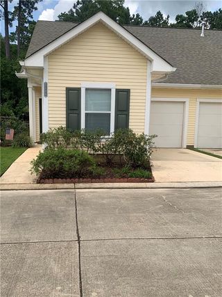 2084 Dundee Loop
