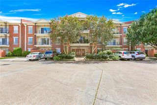 800 Rue Burgundy Unit 225