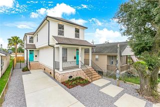 1360 62 Saint Denis Street