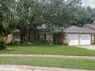 806 N Black Lake Court
