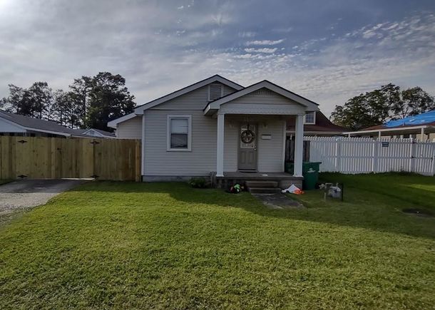 450 Avenue K Marrero, LA House Sold - Photo 1 of 16. Opens carousel modal