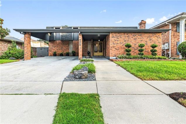 5593 Jacquelyn Court