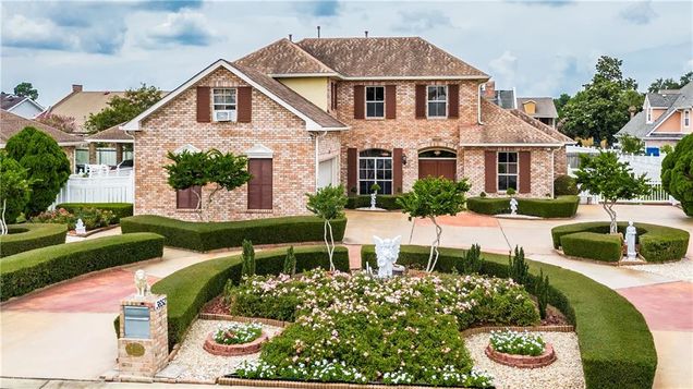 3652 Lake Timberlane Drive