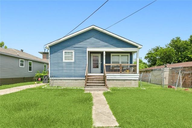 4619 Wilson Ave Wilson Avenue New Orleans, LA House Active - Photo 1 of 11. Opens carousel modal