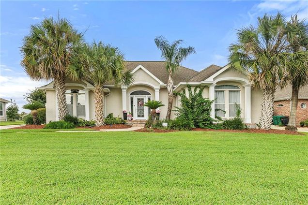 3913 Lake Providence Drive
