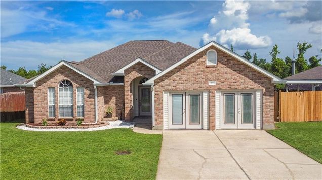 82 Moss Drive