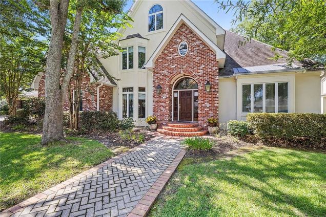 57 Whiteoak Court