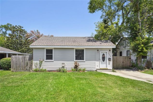 1506 Clay Street Kenner, LA House Active - Photo 1 of 23. Opens carousel modal