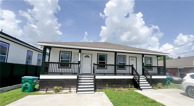 2609 11 Greenwood Street Kenner, LA Multifamily Active - Photo 1 of 12. Opens carousel modal