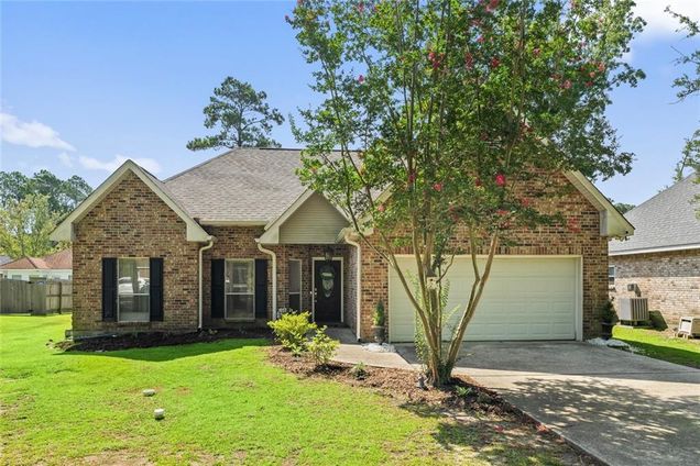 2025 Steven Street Mandeville, LA House Active - Photo 1 of 25. Opens carousel modal