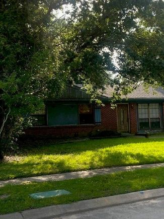 1325 Greenlawn Drive