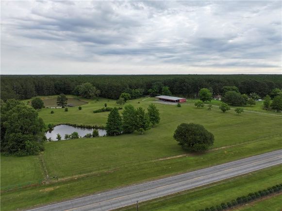 21221 Hwy 1057 Highway