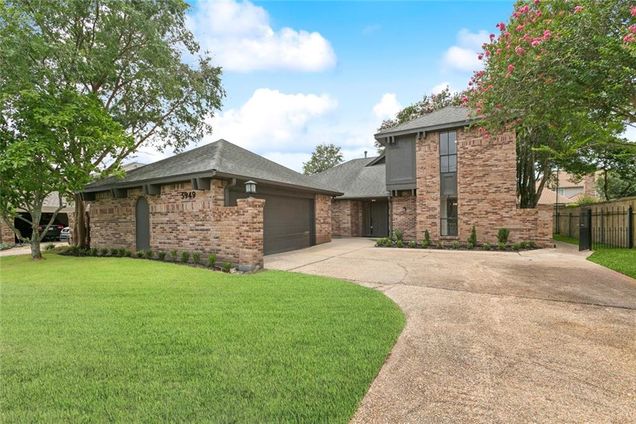 3949 Lennox Boulevard New Orleans, LA House Active - Photo 1 of 36. Opens carousel modal