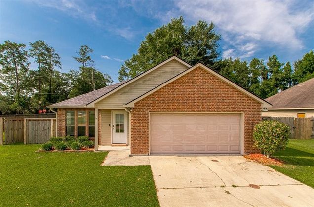 22238 Fen Street Ponchatoula, LA House Active - Photo 1 of 21. Opens carousel modal