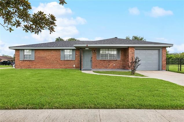 201 Gardenia Lane Waggaman, LA House Active - Photo 1 of 19. Opens carousel modal