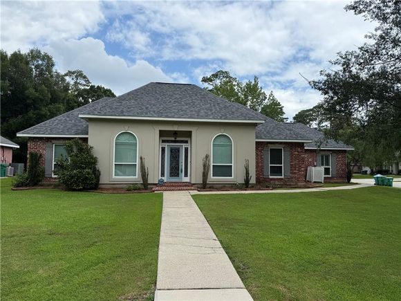 547 Casey Drive Mandeville, LA House Active - Photo 1 of 27. Opens carousel modal