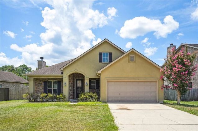 444 Autumn Haven Circle Lacombe, LA House Active - Photo 1 of 17. Opens carousel modal
