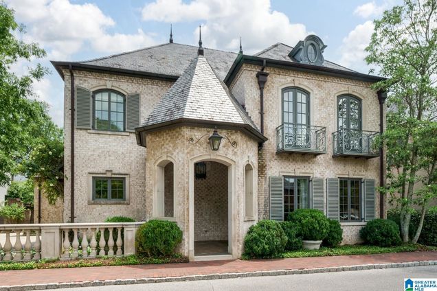420 CLUB PLACE MOUNTAIN BROOK, AL House Sold - Photo 1 of 54. Opens carousel modal