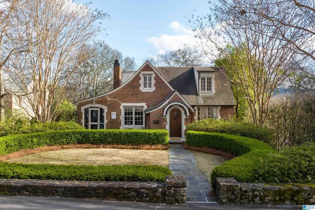 2219 ENGLISH VILLAGE LANE MOUNTAIN BROOK, AL House Sold - Photo 1 of 50. Opens carousel modal