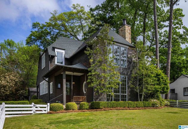 700 EUCLID AVENUE MOUNTAIN BROOK, AL House Contingent - Photo 1 of 55. Opens carousel modal