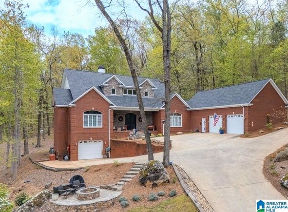 1007 EAGLE HILL DRIVE