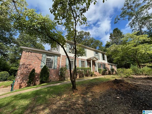 3553 HAMPSHIRE DRIVE MOUNTAIN BROOK, AL House Active - Photo 1 of 1. Opens carousel modal