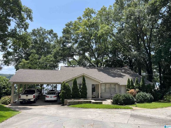 200 COVE DRIVE
