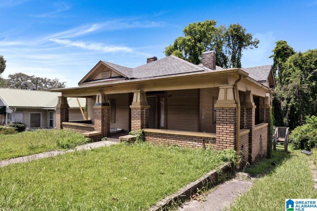 3004 17TH STREET