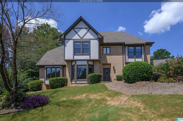 1009 LAKE POINT LANE