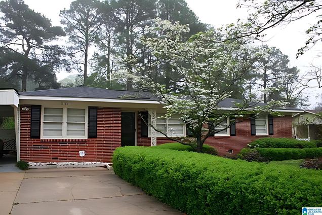1115 GARDEN LANE