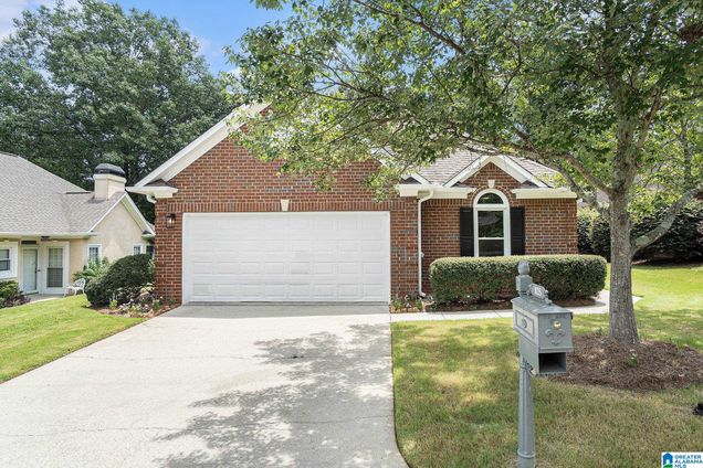 825 GREYSTONE HIGHLANDS DRIVE HOOVER, AL House Active - Photo 1 of 33. Opens carousel modal