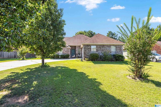 5106 CANDLE BROOK TERRACE BESSEMER, AL House Active - Photo 1 of 44. Opens carousel modal