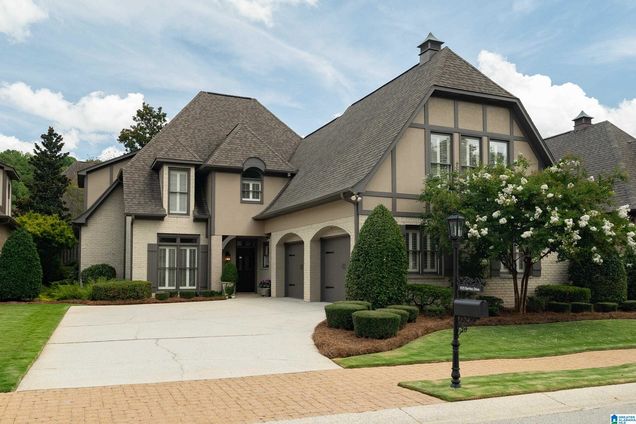 1025 BARKLEY DRIVE HOOVER, AL House Active - Photo 1 of 54. Opens carousel modal