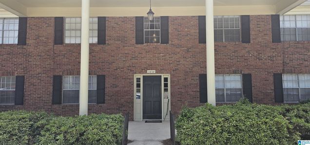 3434 SANDNER COURT Unit C HOMEWOOD, AL Condo Active - Photo 1 of 18. Opens carousel modal