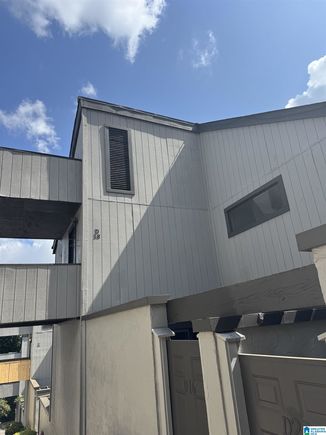 3350 ALTAMONT ROAD S Unit D 18