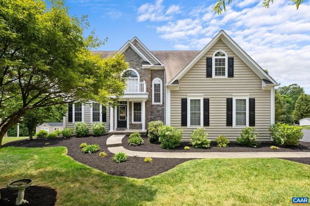208 Claybrook Dr