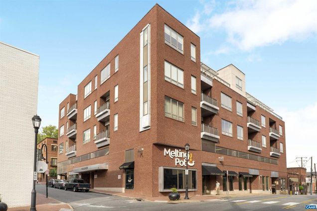 112 SE 5th St Unit 3D RENTAL CHARLOTTESVILLE, VA Apartment Active - Photo 1 of 33. Opens carousel modal